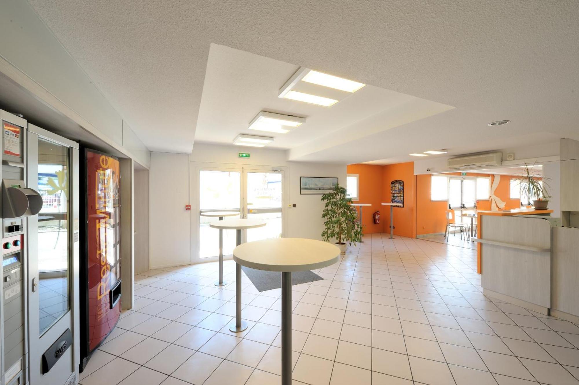 Hotel Kennedy Parc Des Expositions Ταρμπ Εξωτερικό φωτογραφία