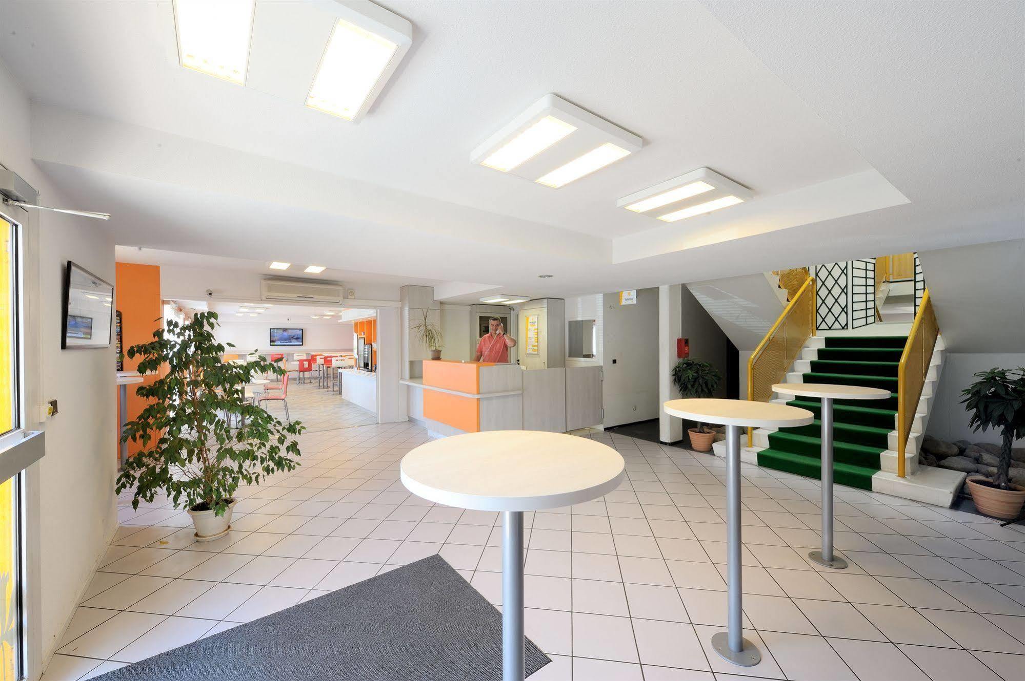 Hotel Kennedy Parc Des Expositions Ταρμπ Εξωτερικό φωτογραφία
